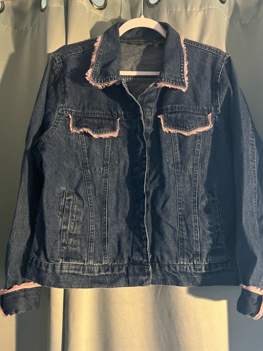 Vintage Lifestyle Dark Denim Jacket with Pink Frayed Trim Snap Front L XL